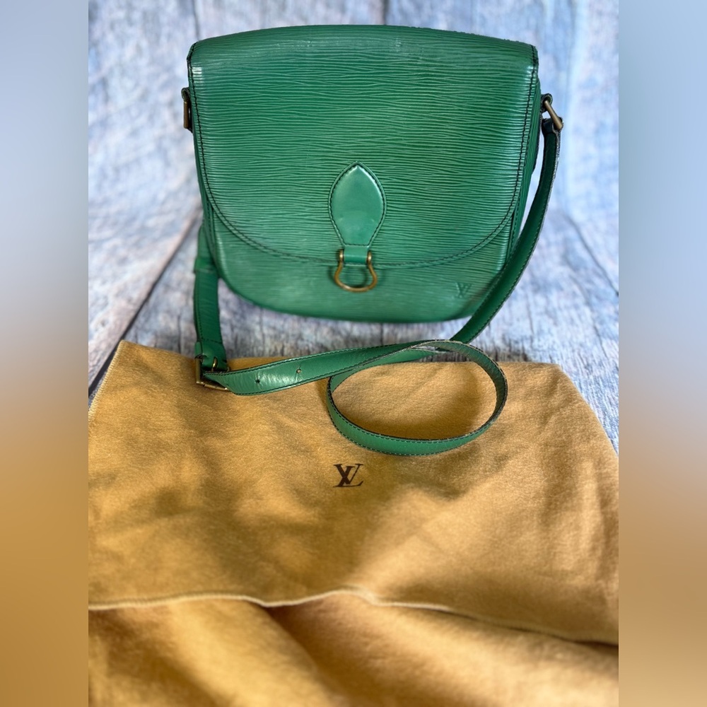 Louis Vuitton Green Saint Cloud Epi Crossbody, Great Vintage Condition - Picture 14 of 14